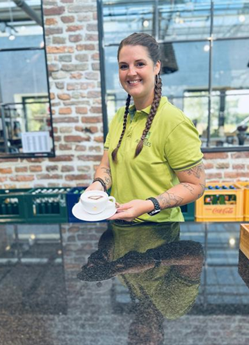 Jennifer Lingroen Jennifer Lingroen