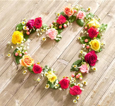 Blumige Deko zum Valentin Blumige Deko zum Valentin