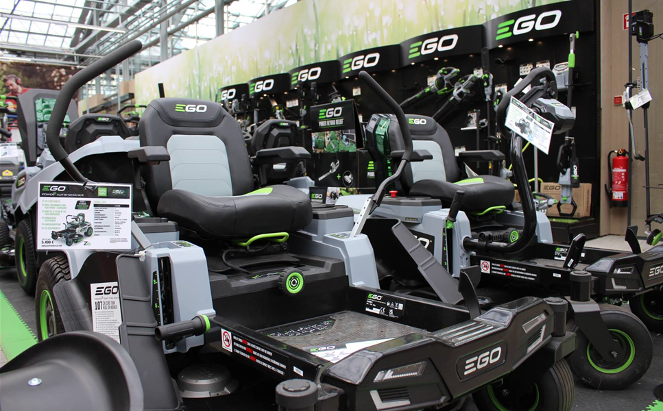 EGO Aufsitzmäher - Ideal für großen Garten!