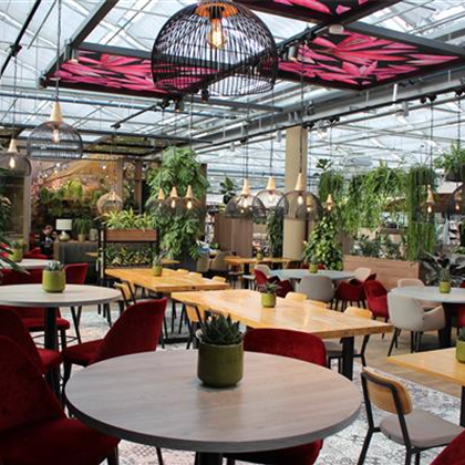 Tischreservierung im Gartencafé